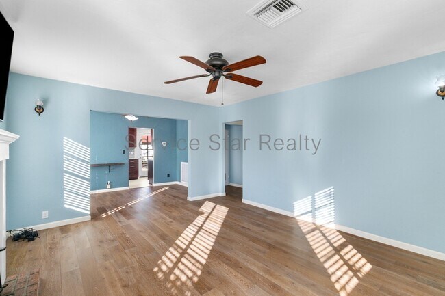 1234 E Hubbell St photo 3