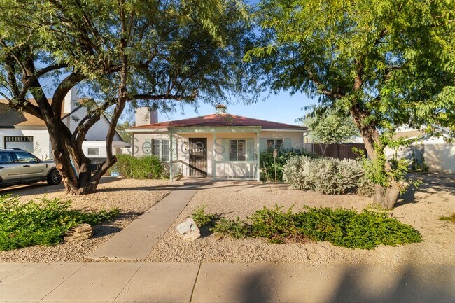 1234 E Hubbell St