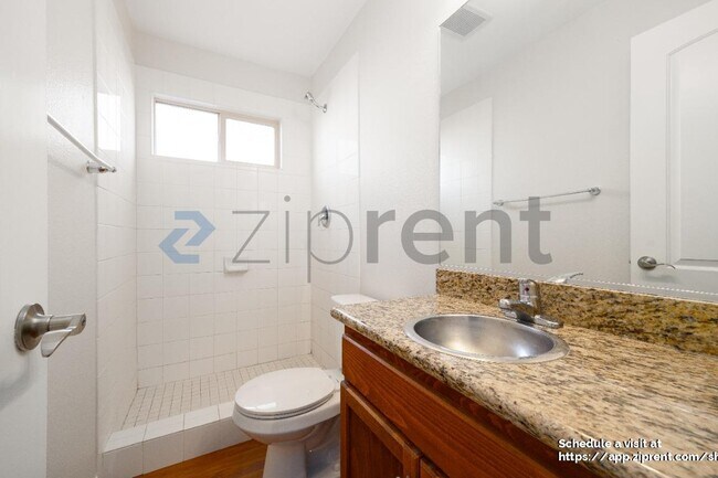 490 Graves Ave El Cajon, CA 92020 photo 3