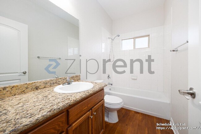 490 Graves Ave El Cajon, CA 92020 photo 4