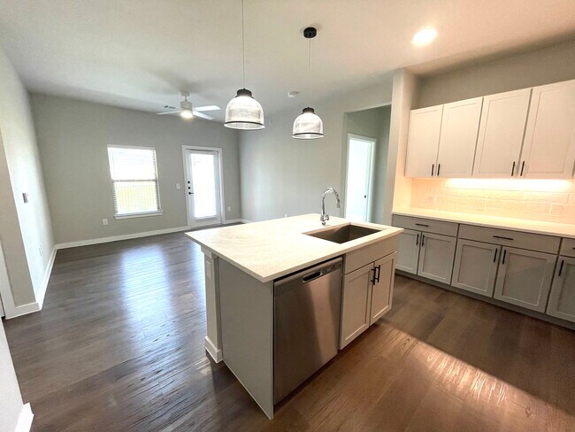 6901 Co Road 110, Round Rock, TX 78665 photo 4