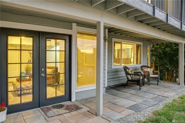 2323 Talbot Rd S Renton, WA 98055 photo 5