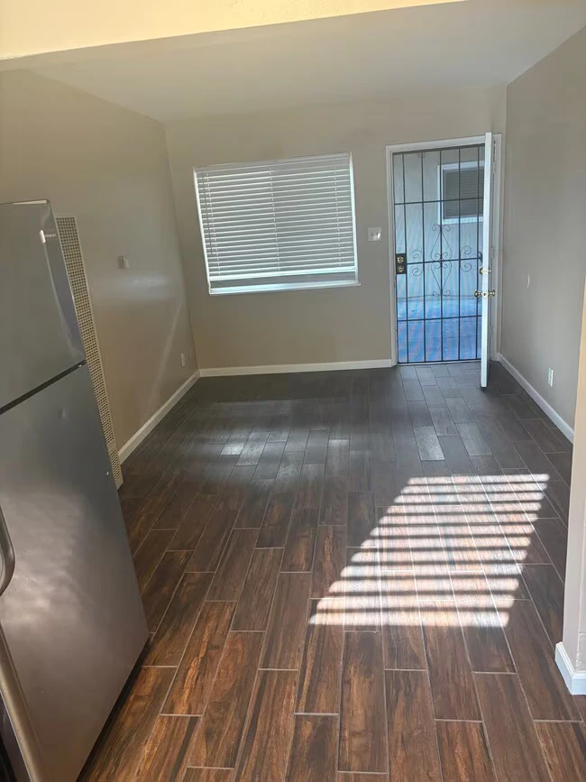 961 Yerba Buena Ave Oakland, CA 94608 photo 4