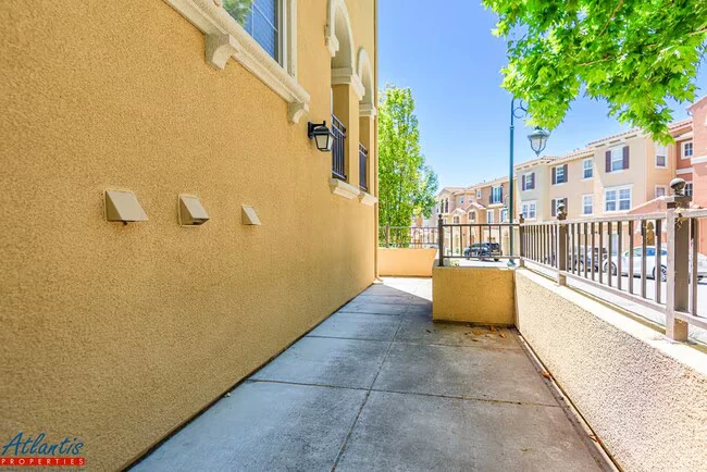 789 Batista Dr San Jose, CA 95136 photo 3