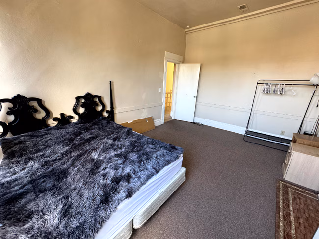 1348 Park St Alameda, CA 94501 photo 2