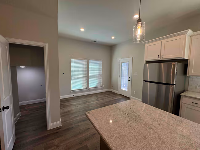 721 N Jefferson St Pilot Point, TX 76258 photo 3
