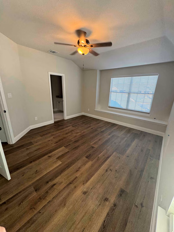 721 N Jefferson St Pilot Point, TX 76258 photo 4