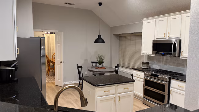 9112 Brinson Drive, Fort Worth, TX 76244 photo 5