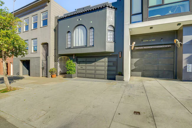 3232 Divisadero St San Francisco, CA 94123 photo 5