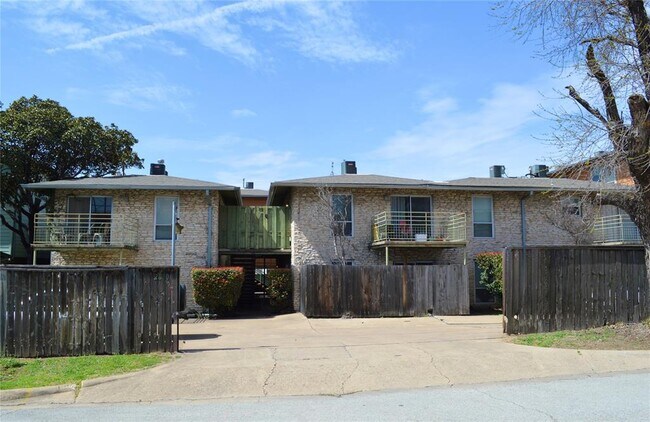 2800 Cole St Austin, TX 78705 photo 3