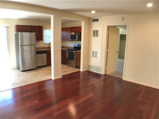 2800 Cole St Austin, TX 78705 photo 5