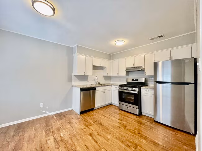 Sundance Apartments photo 5