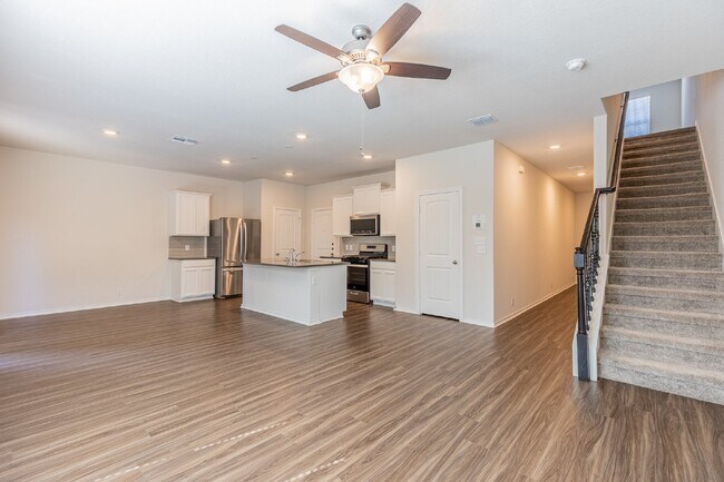 6806 Prue Rd San Antonio, TX 78240 photo 5