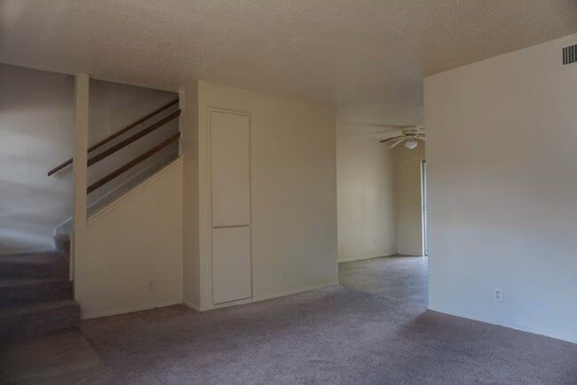 5919 Hidden Valley Trail Austin, TX 78744 photo 2