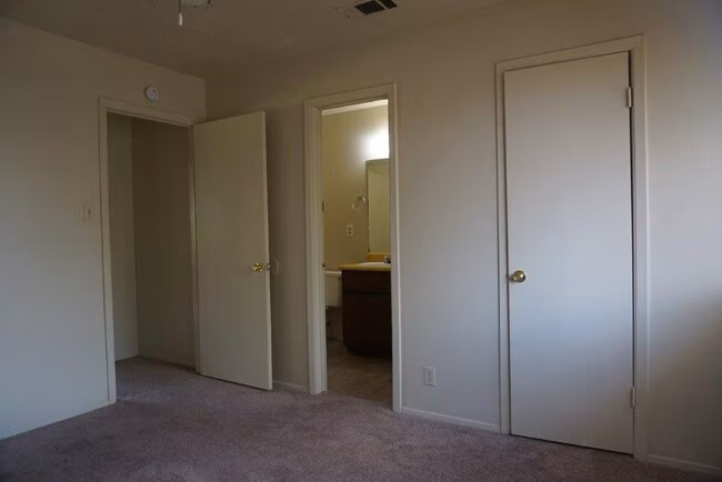 5919 Hidden Valley Trail Austin, TX 78744 photo 5