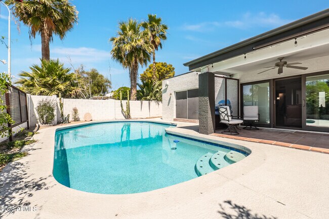7901 E Luke Ln Scottsdale, AZ 85250 photo 5