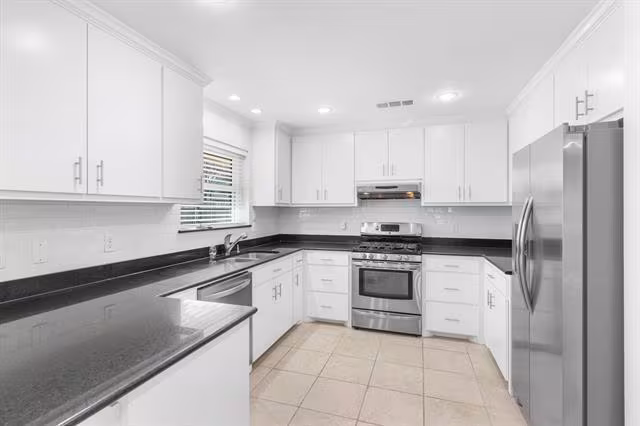 831 Warren Way, Richardson, TX 75080 photo 4