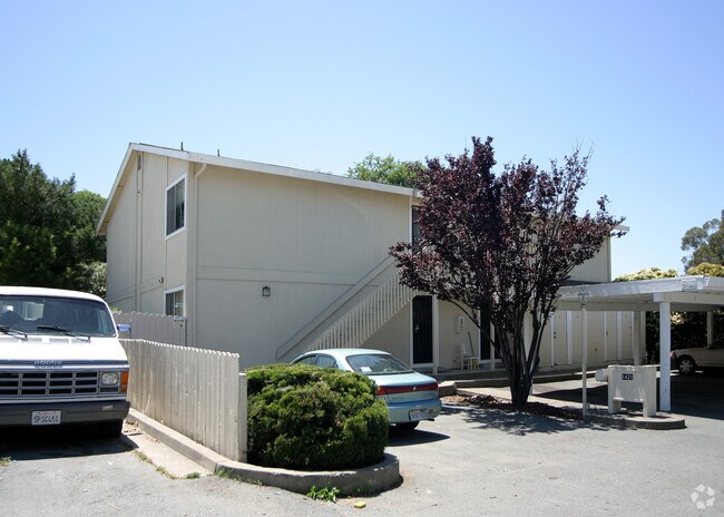 1421 Loeffler Lane, Concord, CA 94521 photo 2