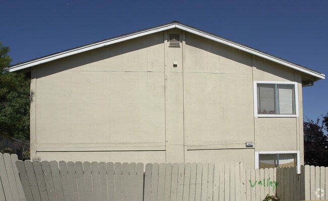 1421 Loeffler Lane, Concord, CA 94521 photo 3