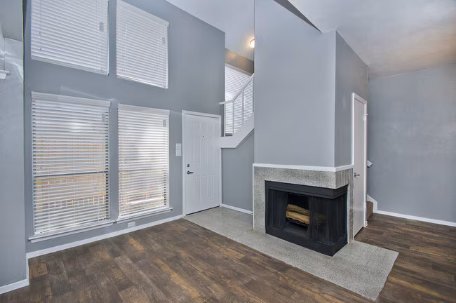 Woodbridge Townhomes photo 2