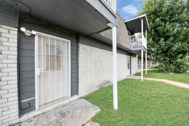 12068 Beechnut Street, Houston, TX 77072 photo 5