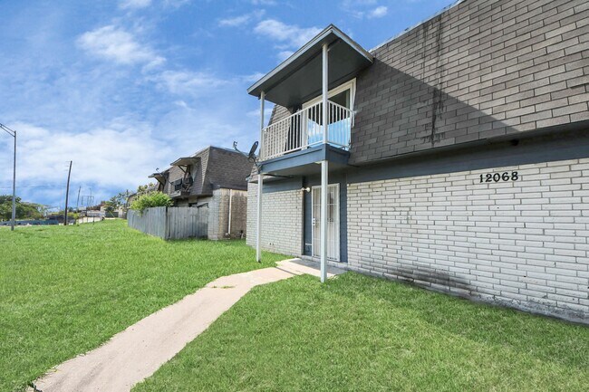 12068 Beechnut Street, Houston, TX 77072 photo 3