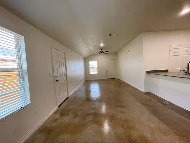 2329 Alterman Dr Temple, TX 76504 photo 3