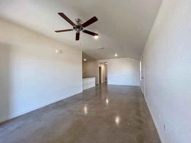 2329 Alterman Dr Temple, TX 76504 photo 4