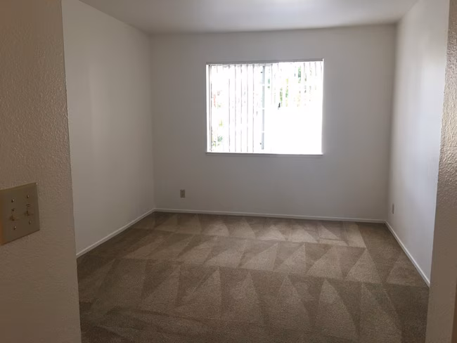 Bentley Place photo 3