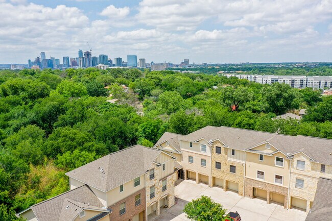 1402 Parker Lane #4 Austin, TX 78741 photo 5
