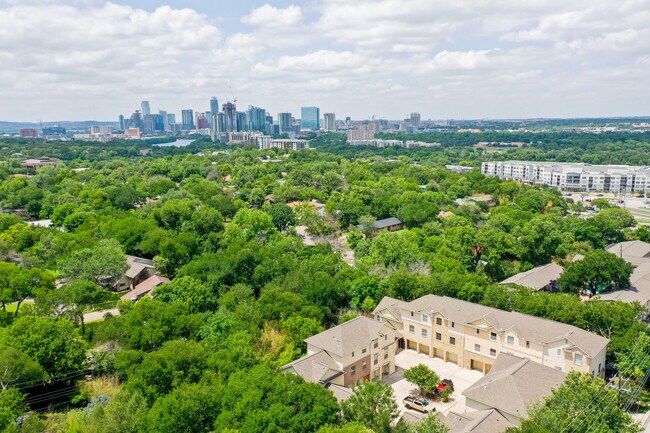 1402 Parker Lane #4 Austin, TX 78741 photo 4