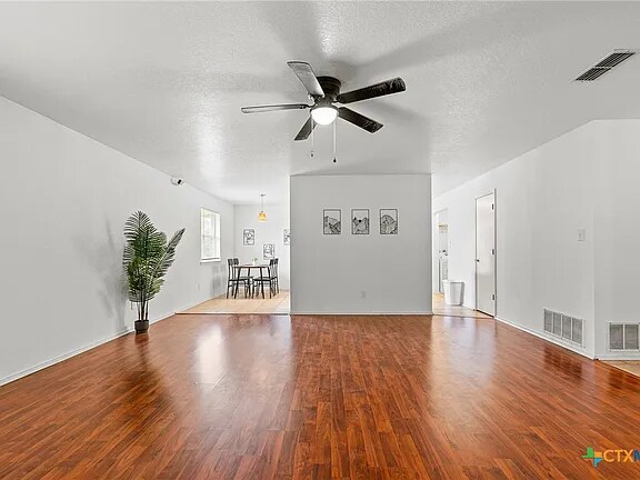 2011 Agate Dr Killeen, TX 76549 photo 3
