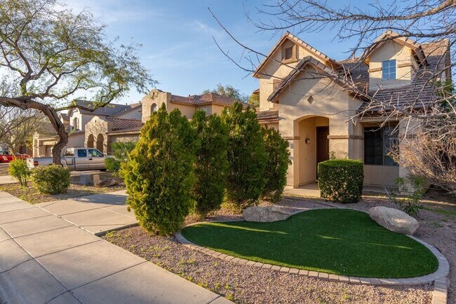1546 E Nightingale Ln Gilbert, AZ 85298 photo 4