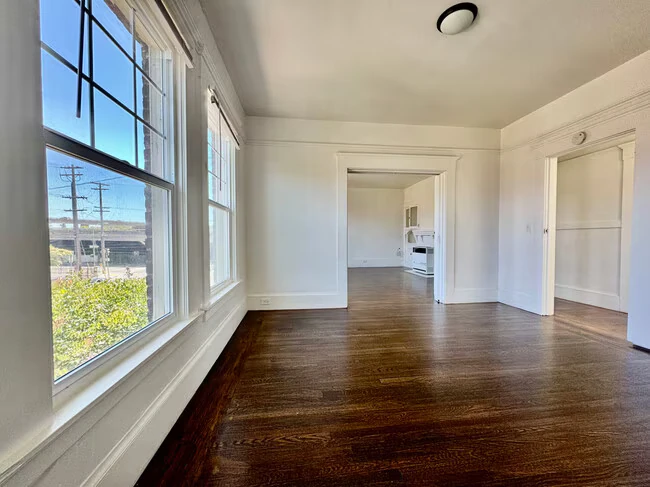 3629 West St Oakland, CA 94608 photo 5