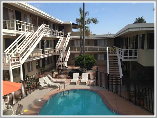 930 Thomas Ave San Diego, CA 92109 photo 2