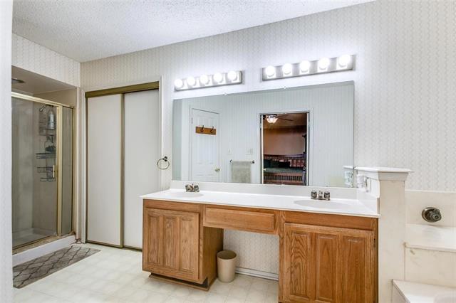 9442 Willard St Rowlett, TX 75088 photo 3