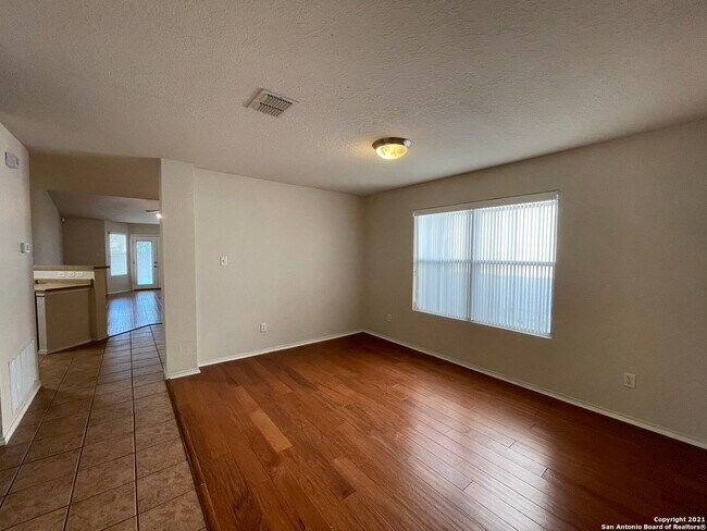 7450 Scordato Dr San Antonio, TX 78266 photo 3