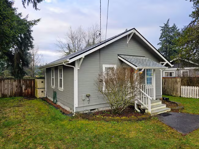508 Binghampton Street SE photo 3