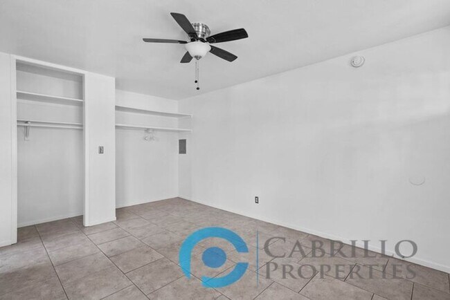 2110 Bacon St San Diego, CA 92107 photo 4