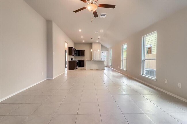 11408 Milano Dr Austin, TX 78747 photo 3