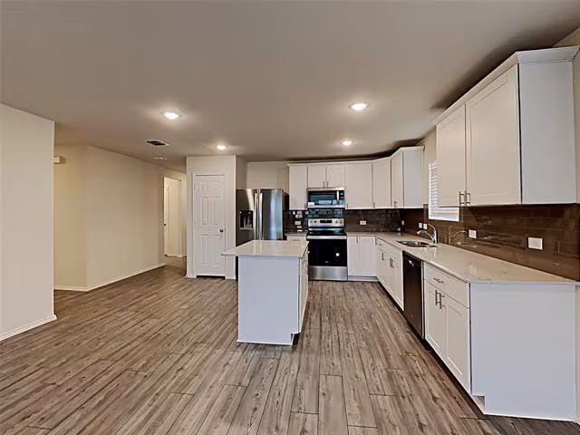 4517 Greenham Lane, Crowley, TX 76036 photo 3