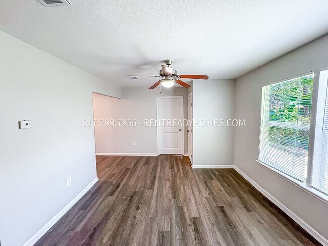 1005 Davis Ave Fort Worth, TX 76104 photo 4
