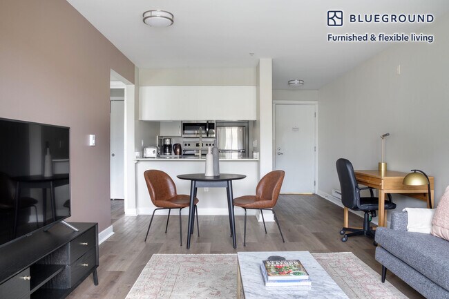 1011 E Terrace St Seattle, WA 98122 photo 2