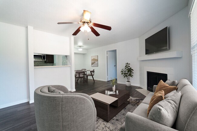 Chesapeake Apartments photo 3