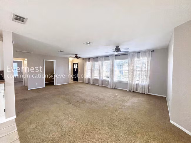 208 Panther Path, Liberty Hill, TX 78642 photo 5