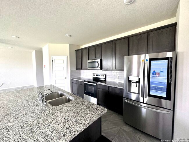 10118 Agave Azul San Antonio, TX 78224 photo 5