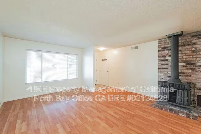 5096 Parkhurst Dr Santa Rosa, CA 95409 photo 4