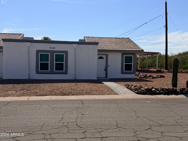 6038 S Alameda Rd Gold Canyon, AZ 85118 photo 2
