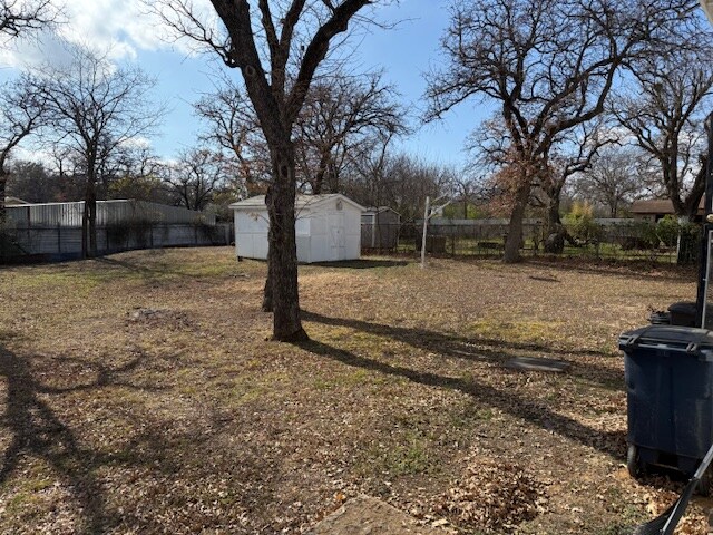 3428 Montague St Fort Worth, TX 76119 photo 2