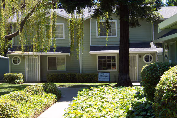 Pacific Heights Townhouse Apartments photo 4